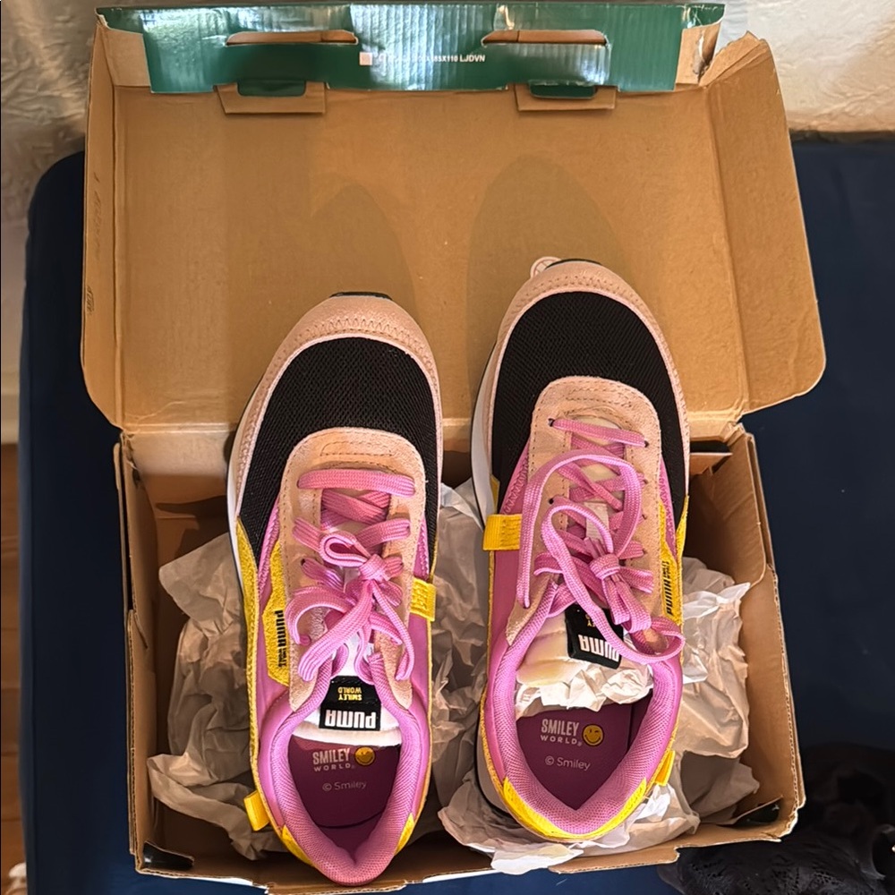 Puma Pink and Black Sneakers